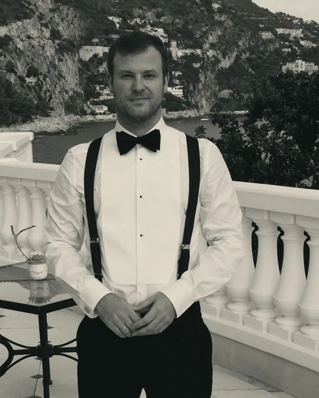 Yan Ardatovskiy in black tie